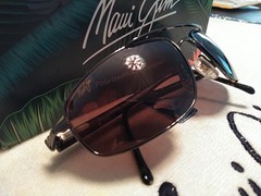 NEW DISPLAY Maui Jim “KAHUNA” 162-02 Gunmetal Frames/MAUI ROSE LENSES RARE!