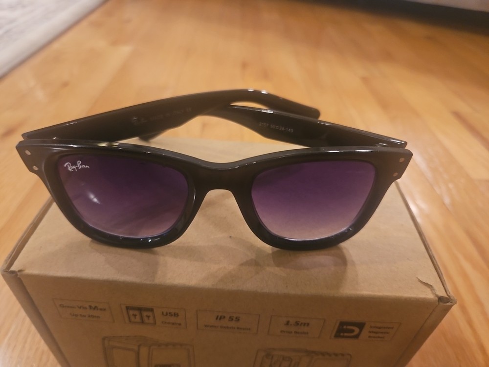 Ray-Ban Sunglasses Black with Clear Lenses and Blue-Violet Filter