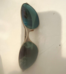 OakleyOval Metal Sunglasses Silver Frame Green Tinted Plastic Lenses
