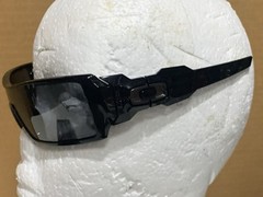 Oakley OIL RIG Sunglass….new
