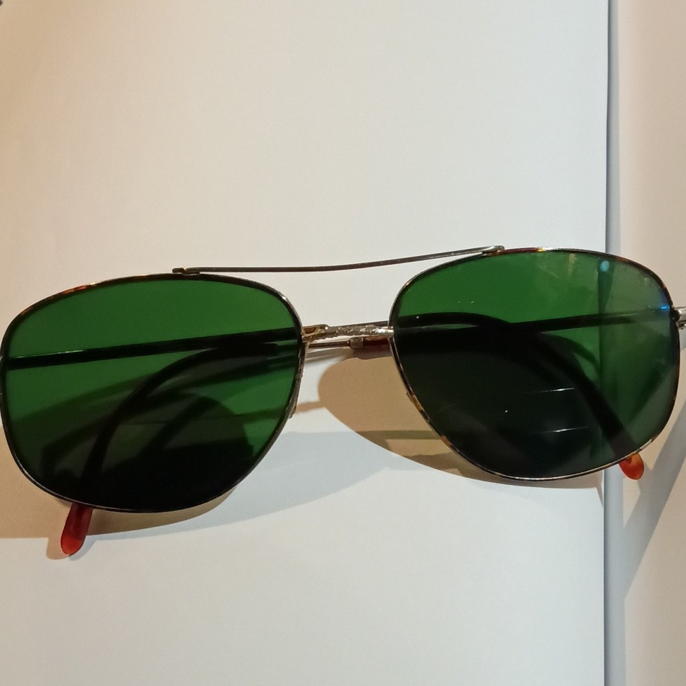 Vintage ROYCE International Aviator Sunglasses Gold Metal G-15 Green Glass