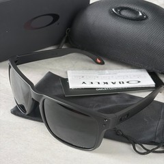 Oakley 0OO9417 Men’s Holbrook XL Sunglasses