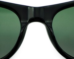 Ray-Ban Sunglasses RB2132 New Wayfarer Classic Black Frame Green Lenses 55mm