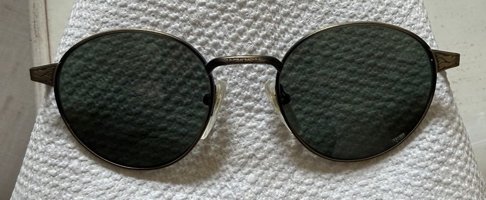 VINTAGE REVO 1202/010 Bronze ROUND SUNGLASSES. Excellent Condition