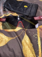 FERRARI SCUDERIA FZ6024U 526 87 Red Ferrari Dark Red 33 mm Men’s Sunglasses
