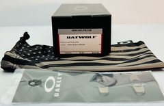 New Oakley Batwolf Sunglasses / USA Tonal Flag / Prizm Black Iridium / 009101-60