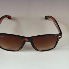 New In Box – Ray-Ban Wayfarer RB2140 Tortoise Frame Brown Lens UV Protection