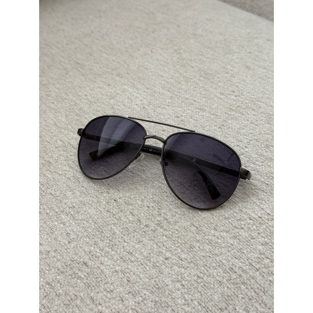 Tommy Hilfiger TH Aviator Sunglasses Gunmetal Silver Dark Gray Gradient Ombre