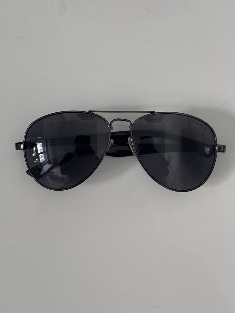Tommy Hilfiger Unisex 135mm Aviator Sunglasses Metal Frames Black Lens