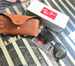 Ray-Ban Aviator Sunglasses Black Frame Dark green crystal G 15 Lens 3025 58 mm