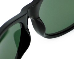 Ray-Ban RB2132 New Wayfarer Classic Black Frame Green Lens 55mm Unisex