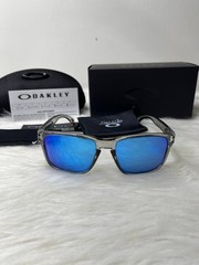 Oakley Holbrook Sunglasses Grey Smoke Crystal Frame Blue Polarized Lens UV