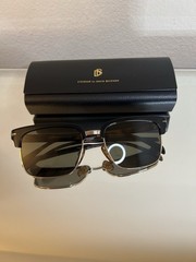 Eyewear by David Beckham Men’s Square Sunglasses Black Frame Green Tinted Lens