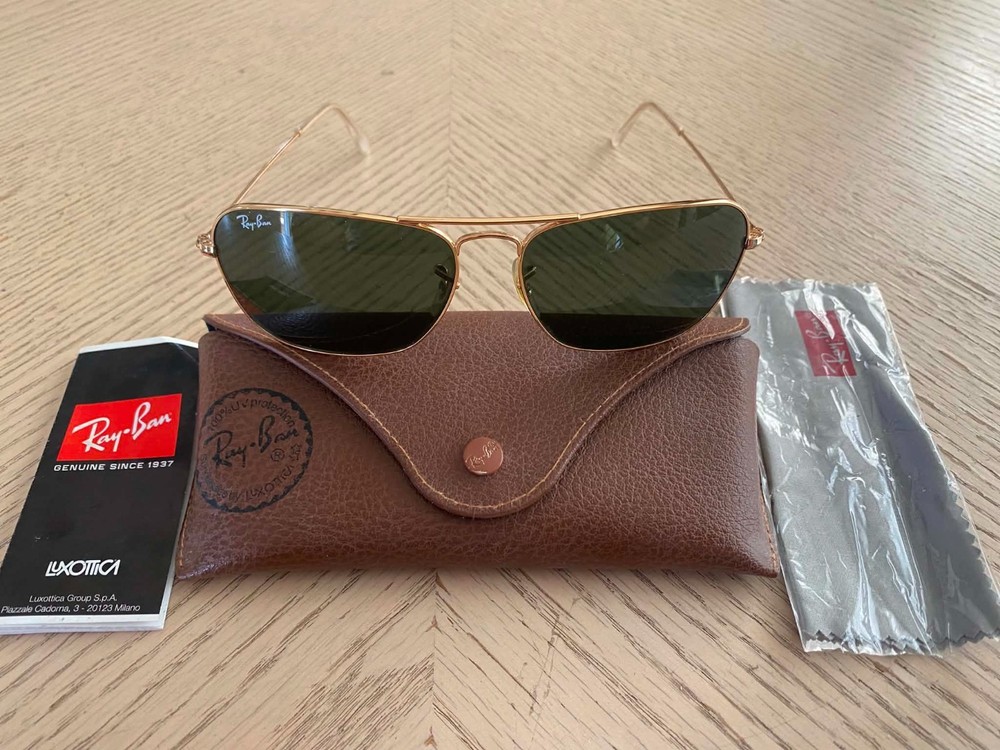 Ray-Ban Caravan Gold/Green Non-Polarized Square Men’s Sunglasses – RB3136 001…