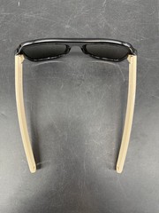 Gucci GG0255S Sega Ivory Green Stripe Sport Sunglasses 003 Case