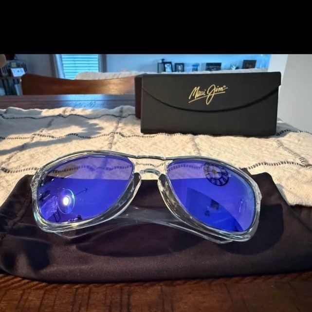 Oakley Sunglasses Clear Frame Blue Mirrored 100% UV R423-03 135mm
