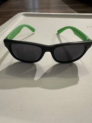 Vineyard Vines Men’s Sunglasses Neon Green Frame Black Lens Solid Pattern