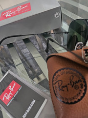 Ray-Ban Aviator Sunglasses Black Frame Dark green crystal G 15 Lens 3025 58 mm