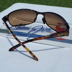 **NEW + RARE** Maui Jim “MAKENA” 244-20 Gloss Dark Brown {STAINLESS STEEL WRAPS}