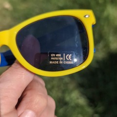Cupcake Wine Vineyards Yellow & Blue Choose Joy Branded 400 UV Sunglasses – NWOT