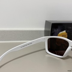 Oakley HOLBROOK Polarized OO9487 White frame sunglasses with brown lensesIN BOX