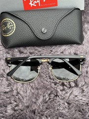 Ray-Ban Clubmaster Black/Gold / G-15 Green 55 mm Sunglasses RB3016 W0365 55-21