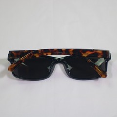 Guess Mens Sunglasses Black Tortoise Frame Smoke Lens GU6865 01A Excellent
