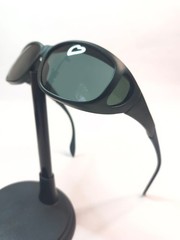 Cocoons Fitover Sunglasses Slim Line Medium Green Polarized Over Glasses Case