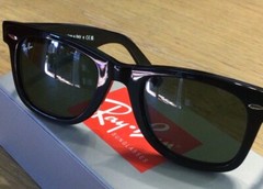 Ray-Ban RB2140 Original Wayfarer Black,Green Lenses,Unisex,Classic Sunglasses.