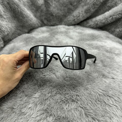 Oakley Turbine Rotor PRIZM Men’s Sunglass OO9307 Silver Lens Black Frames