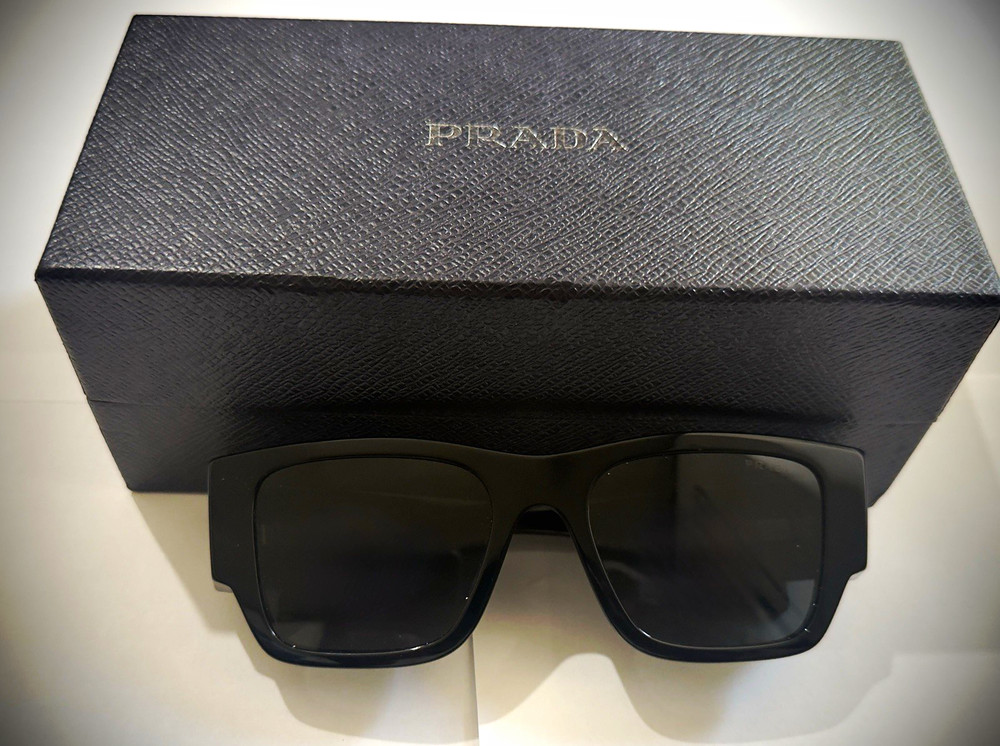 PRADA PR 10ZS L(54-20) Black Rectangle Sunglasses Gray Tinted Lenses UV400