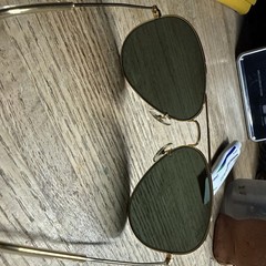 Ray-Ban Aviator Gold Frame ￼