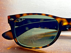 Ray-Ban Wayfarer RB2132 Unisex Adults Sunglasses Pre-owned