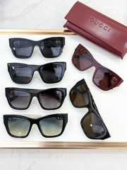 Sunlasses Unisex GUCCI MOD：GG2124O Size：52口18-135