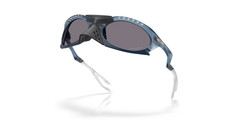 NEW Oakley PLANTARIS Sunglasses OO9437-0963 Trans Abyss / PRIZM GREY POLARIZED