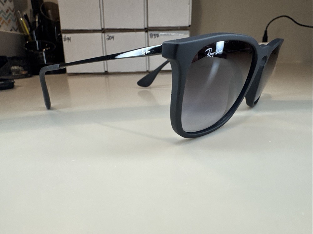 Ray Ban Chris Sunglasses RB 4187 622/8G 5418 145 Rubber Black Gradient Gray #98