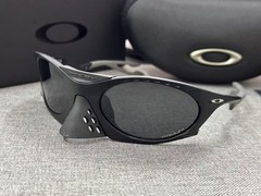 Oakley Plantaris Sunglasses Prizm Lenses Black Frame NEW