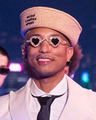 Luxury Brand Heart Diamond Pharrell Vogue Fashion Celebrity Design Sunglasses