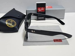 RayBan 2140 Sunglasses Black Frame with 50mm Green Glass Lenses -new