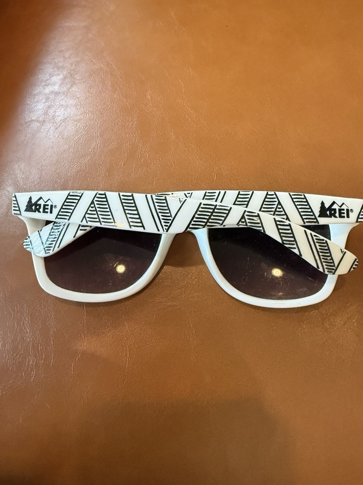 KEF Men’s Lightweight Square Sunglasses White Geometric Frame Black Lenses