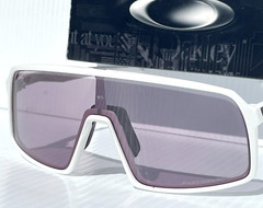 NEW Oakley SUTRO Matte White PHOTOCHROMIC Clear Lens Sunglass 9406-99