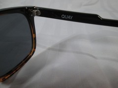 Quay Australia Legacy 126 Mens/Womens Sunglasses POLARIZED Tortoise/Smoke