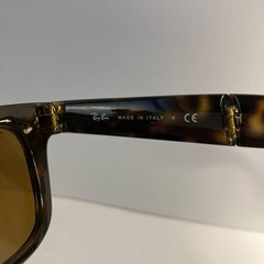 Ray-Ban RB4105 710 50-22 Wayfarer Folding Classic Brown Sunglasses Gently used