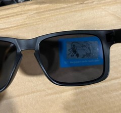 Oakley Holbrook Sunglasses Black Smoke Frame Red Logo Polarized Lens UV400 New