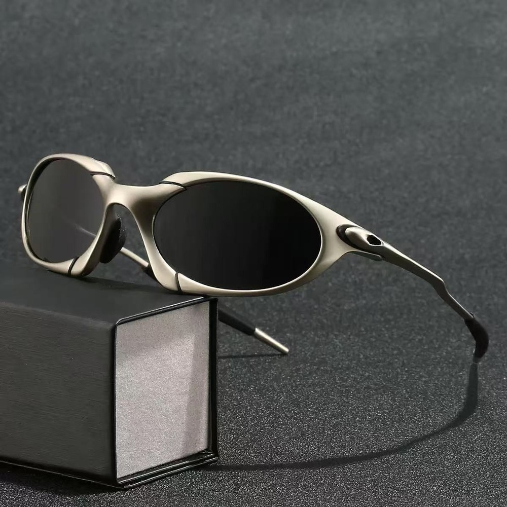 Oakley Romeo X-Metal sunglasses, silver frame, black lenses*/