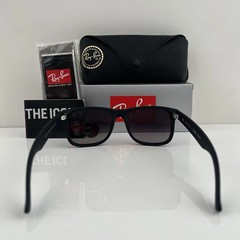 Ray-Ban Justin RB4165 622/T3 Matte Black Grey Gradient Polarized Sunglasses 54mm