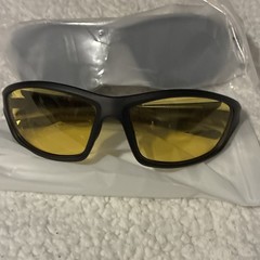 Wrap Sunglasses Black Plastic Frame Solid Pattern Yellow Plastic Lenses