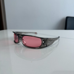 Vintage Oakley HIGHLAND Polarized Sunglasses OO9522 Crystal Gray Frame Pink Lens