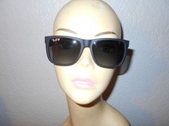Ray Ban RB 4165 Justin 622/T3 Matte Black Frame Gray Polarized Sunglasses