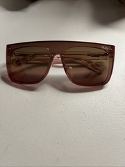 Quay Jaded 125 Sunglasses Pink , Lens Cat 3